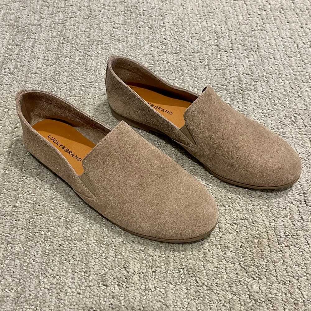 Lucky Brand LP Charsa2 Women's Slip On Loafers 7 M Dune Cow Split Suede